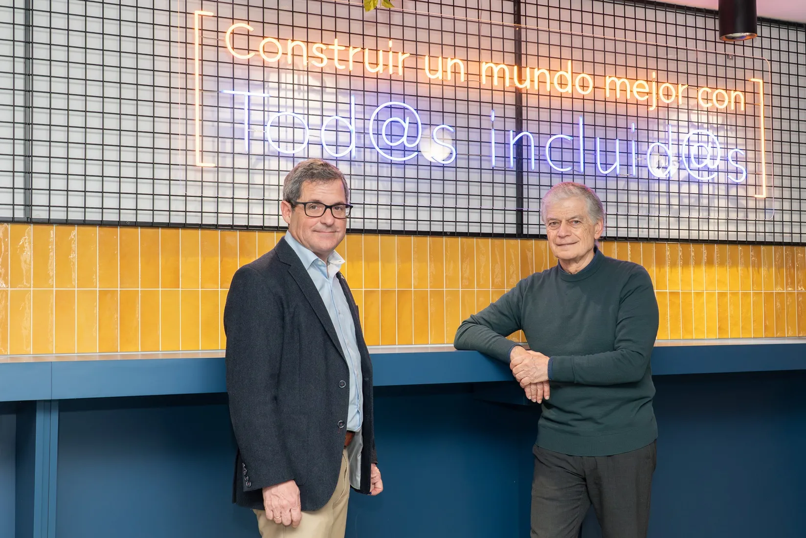El director general de ILUNION VidaSénior, Cristóbal Cuevas, y el secretario de HelpAge International España, Alberto Infante