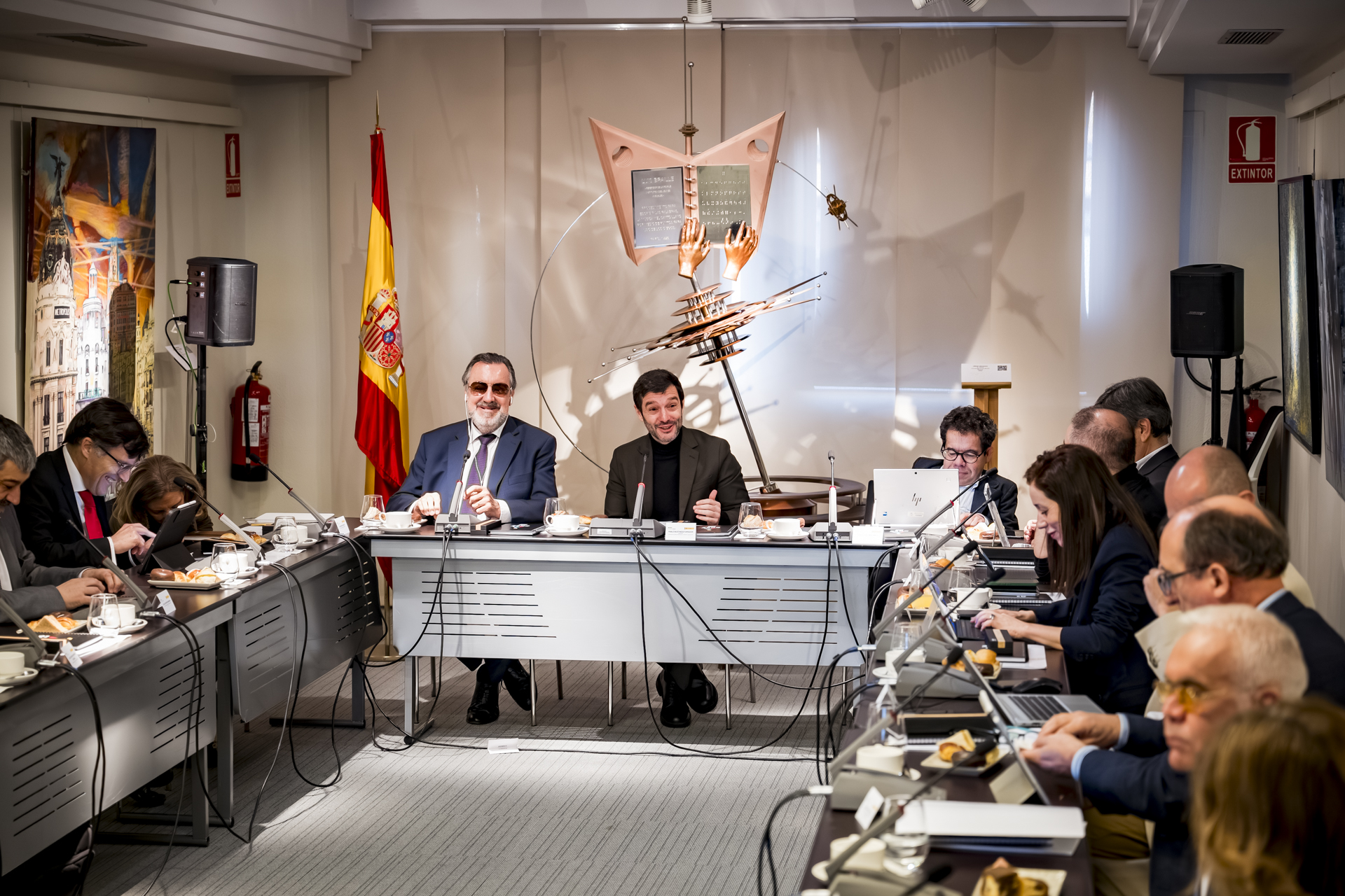 Un momento de la reunión del Consejo de Protectorado en una de las salas del Museo Tiflológico