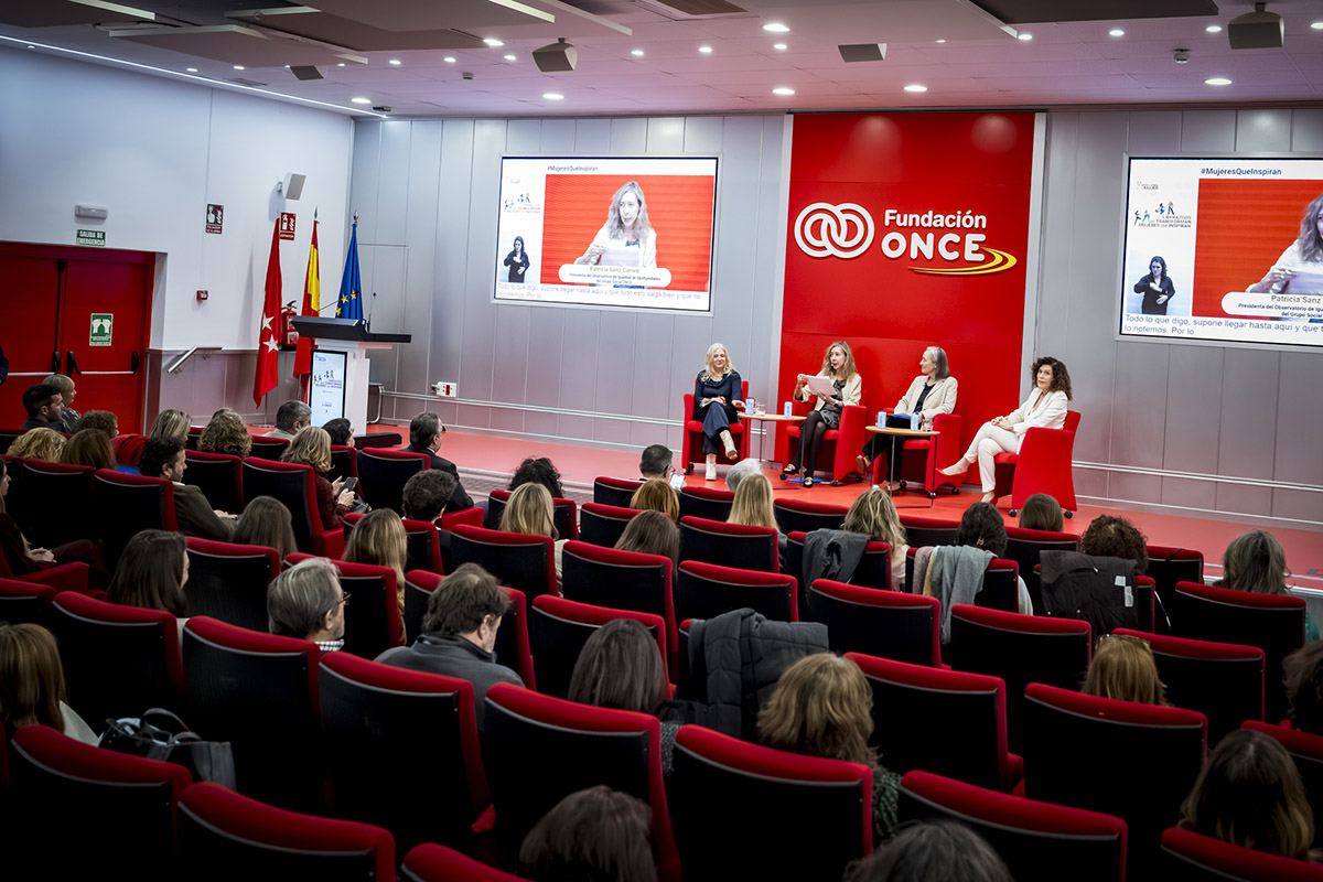 Panorámica de la mesa redonda 