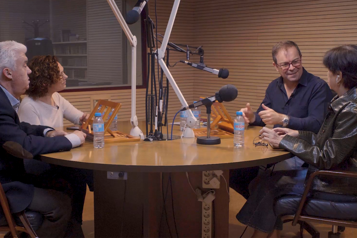 Encuentro de Javier Sierra con los escritores y escritoras ciegos