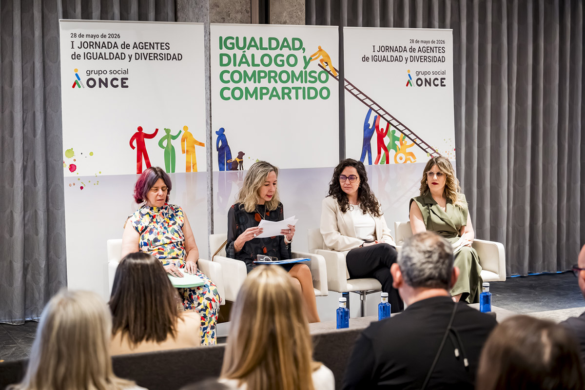 Mesa redonda con las responsables del Grupo Social ONCE