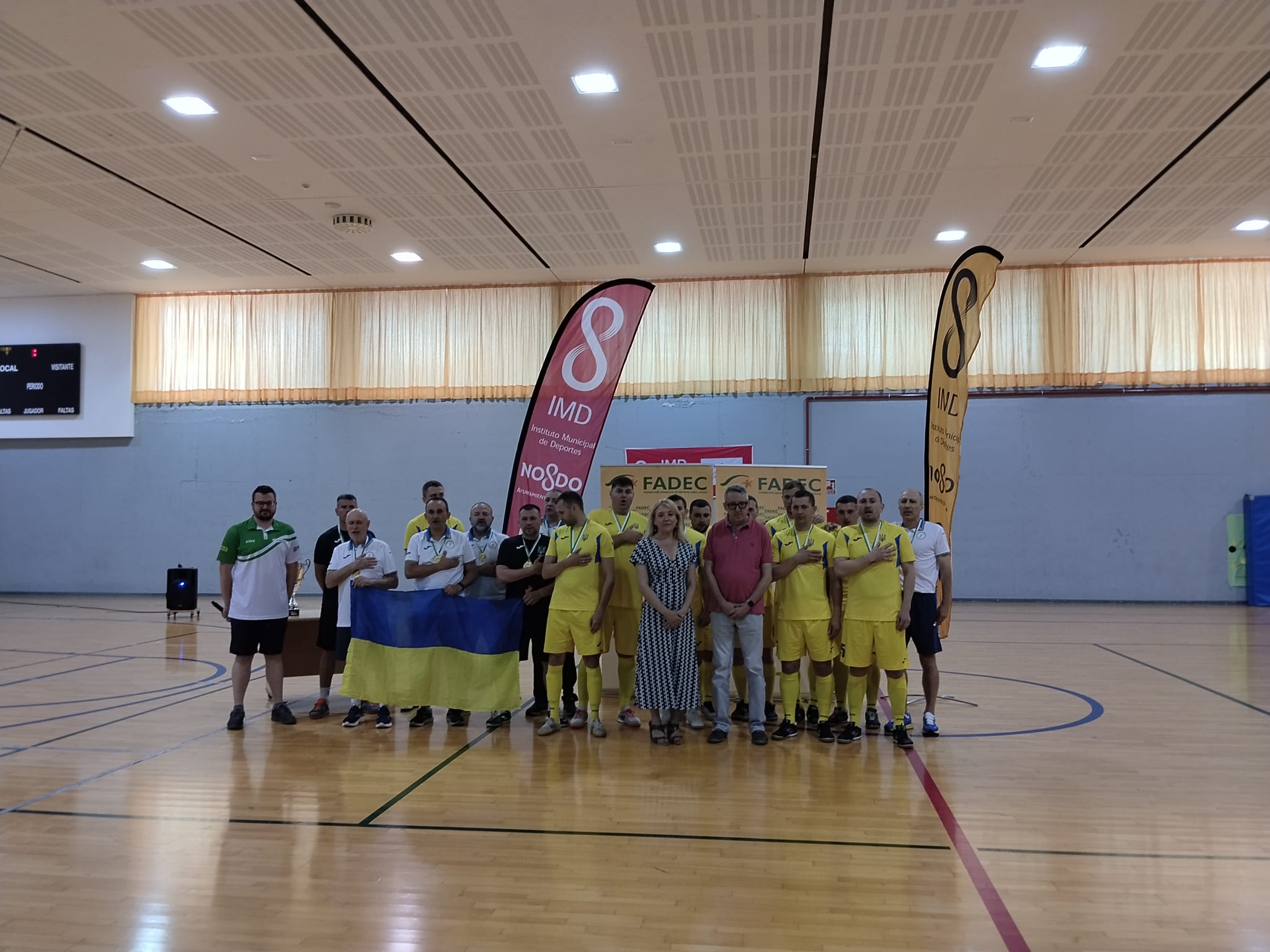 Selección de Ucrania tras la entrega de medallas
