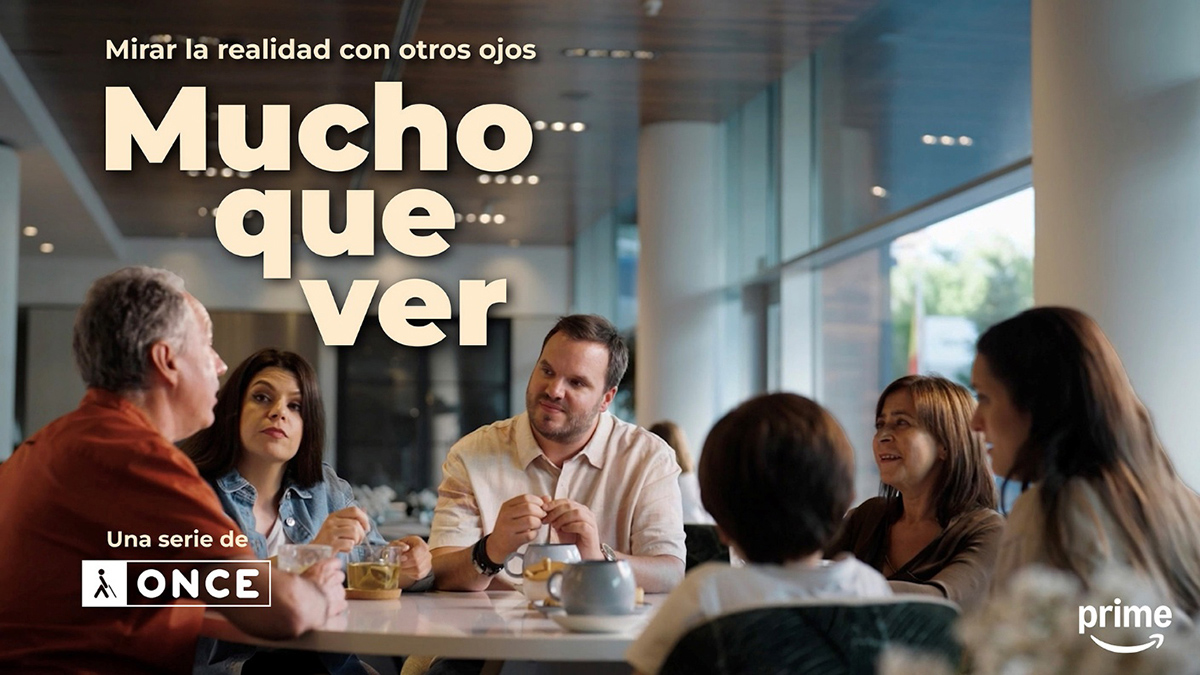 Cartel genérico donde los protagonistas están sentados en torno a una mesa