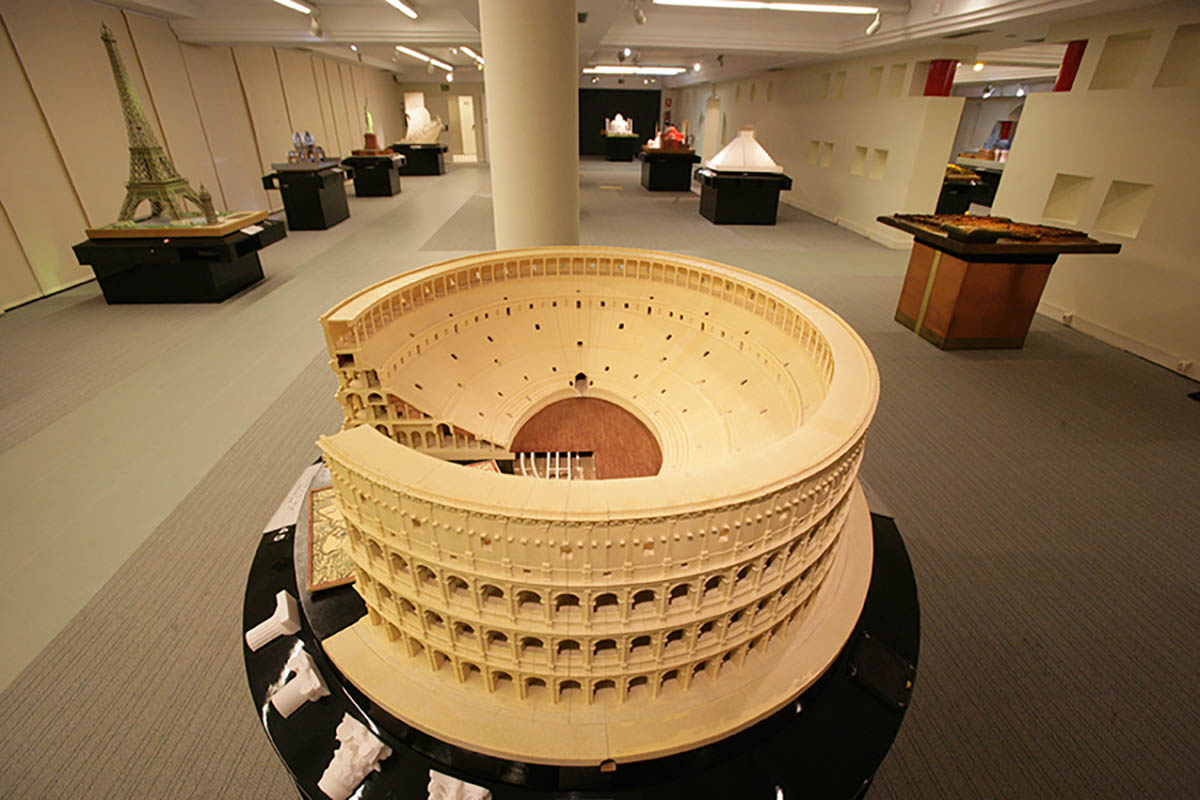 Maqueta del Coliseo expuesta en el Museo Tiflológico ONCE
