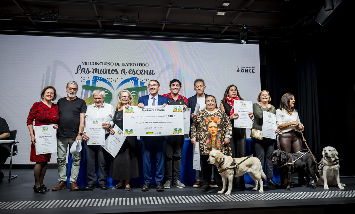 Gala de entrega a uno de los grupos ganadores de Manos a Escena 2025