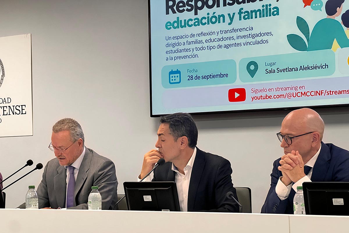 Patricio Cárceles, Ángel Luis Rubio Moraga y Ubaldo Cuesta durante la inauguración de la jornada