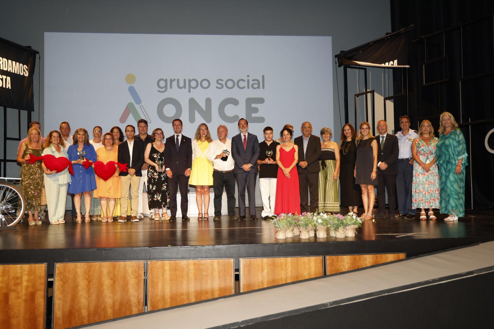 Foto familia de los Premios Solidarios Grupo Social ONCE Islas Baleares