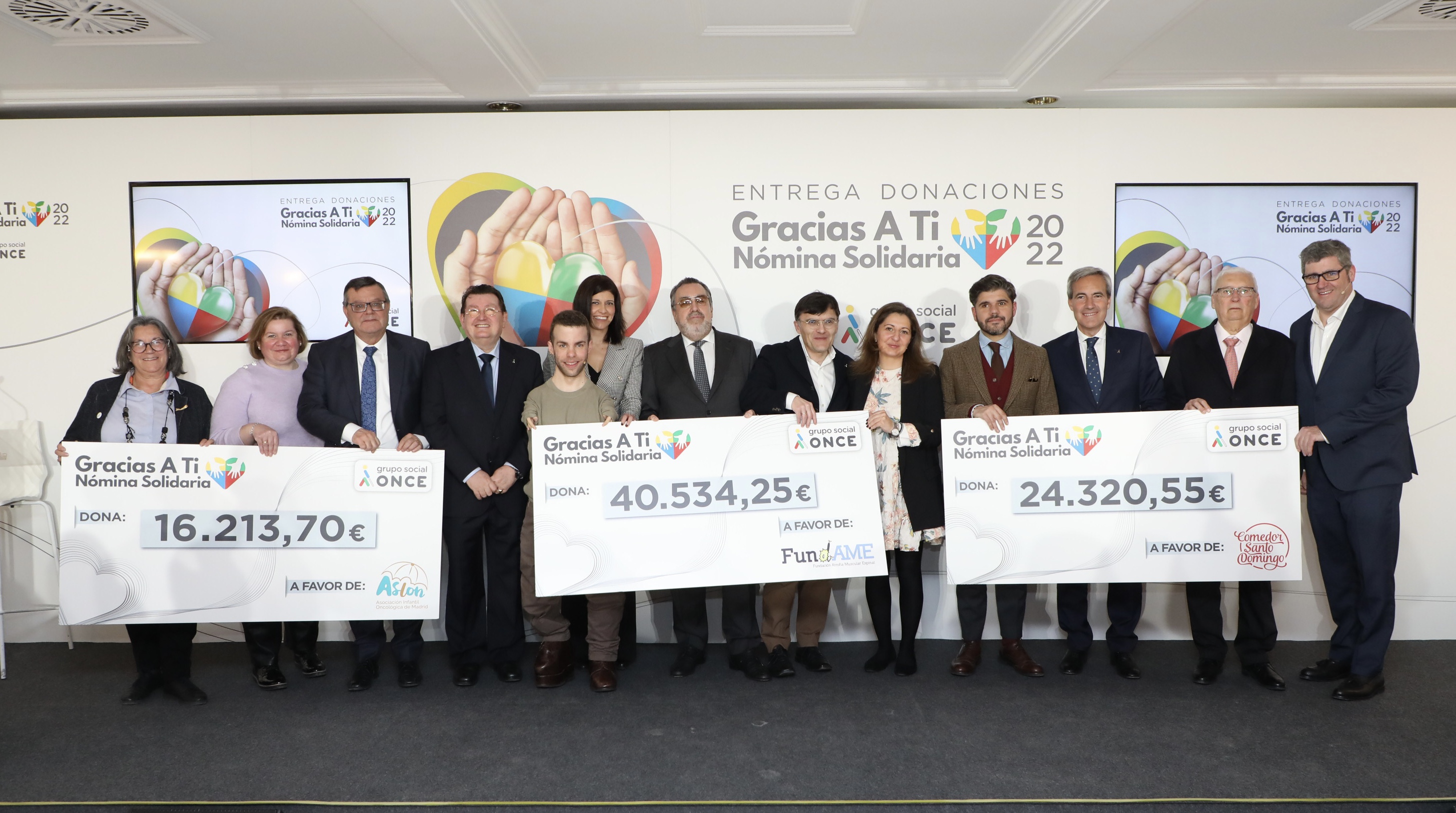 Acto de entrega de los cheques solidarios Nómina Solidario Gracias a Ti