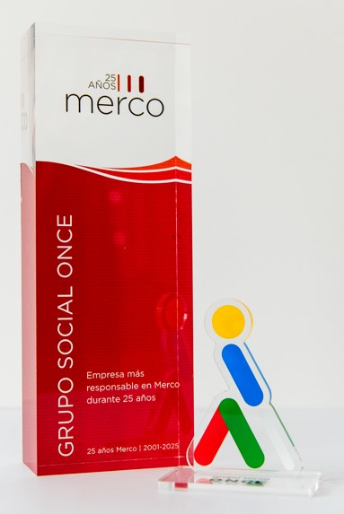 Premio Merco recibido por el Grupo Social ONCE. 