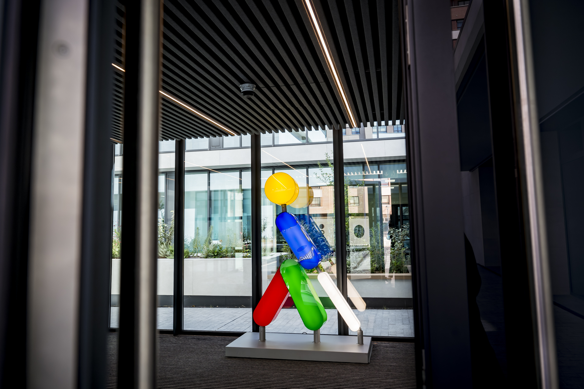 Oncelio en el interior del centro del Grupo Social ONCE en Valladolid