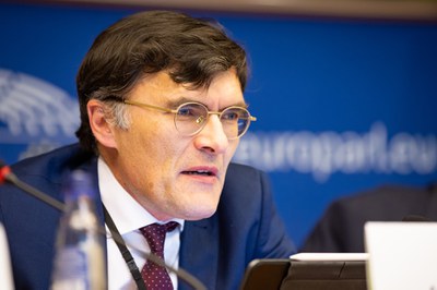 Alberto Durán hablando en el Parlamento Europeo