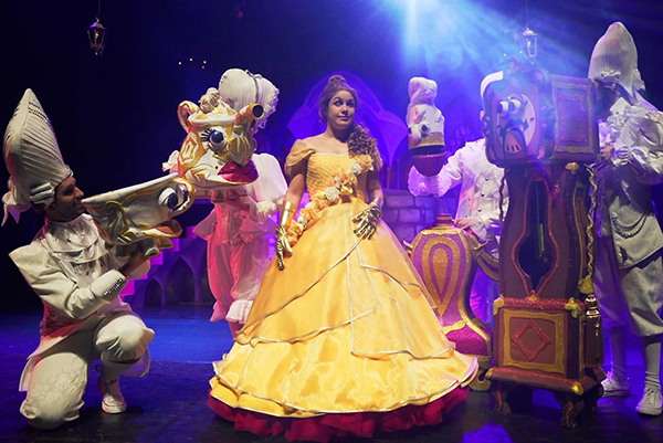 Marina interpretando su personaje de Bella
