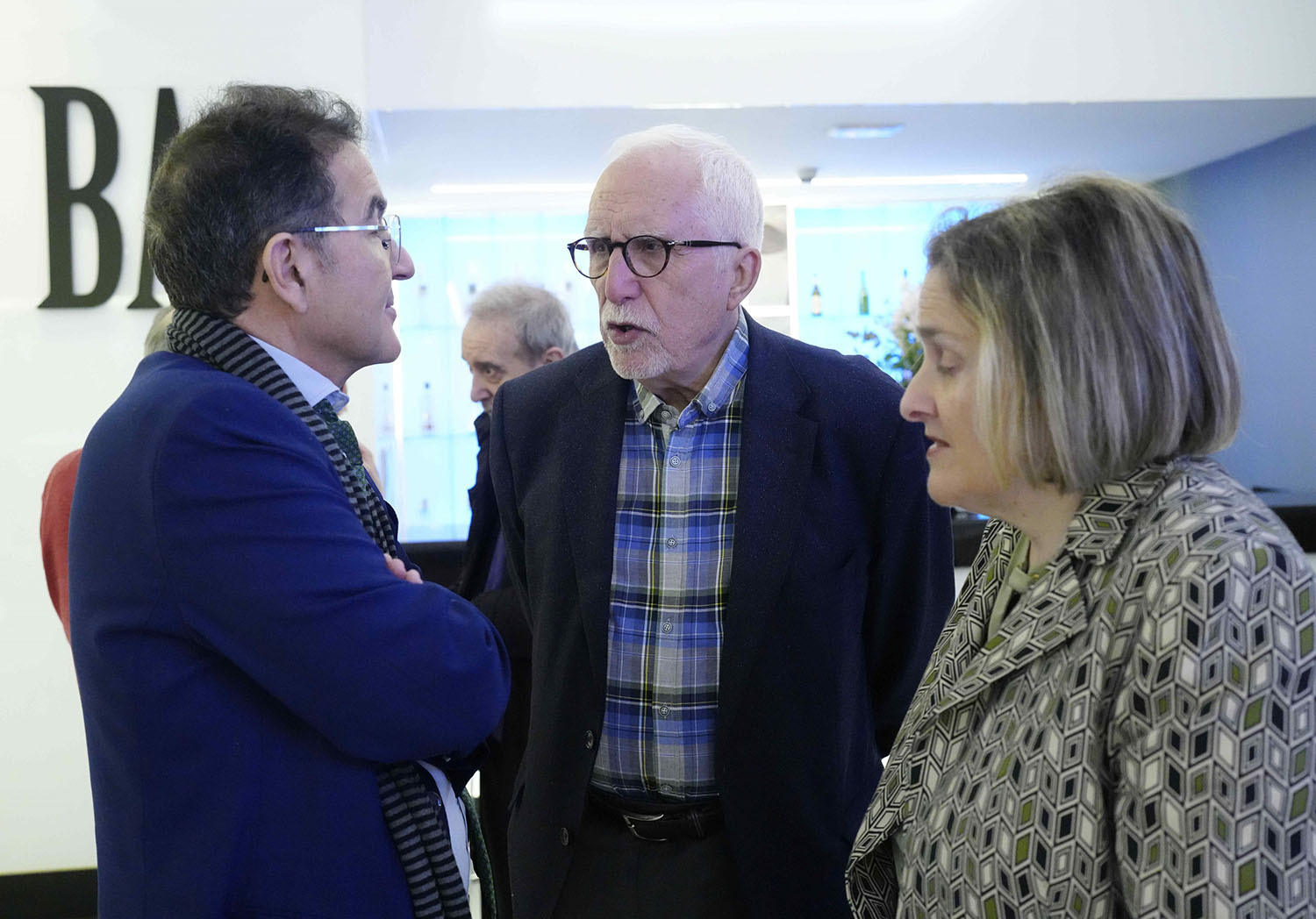 Andrés Ramos junto a Luis Mateo Díez e Imelda Fernández