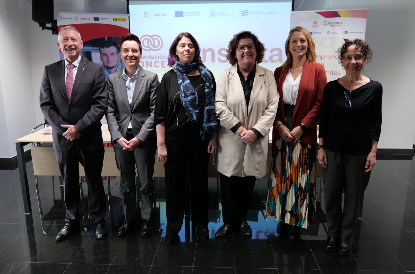 Foto de familia de la presentación de los programas que desarrolla la Fundación ONCE en Baleares con fondos sociales europeos