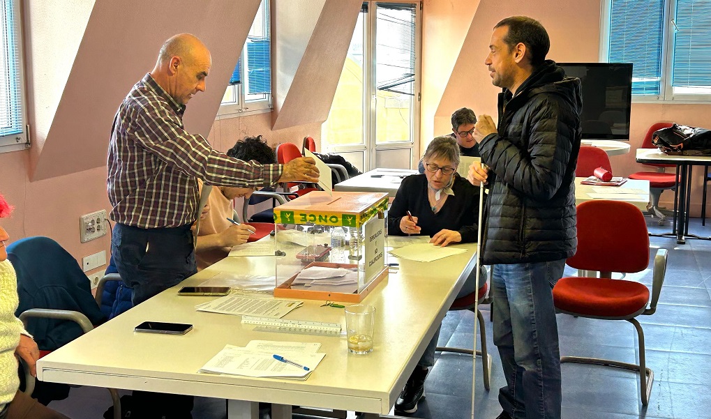 Mesa electoral en País Vasco