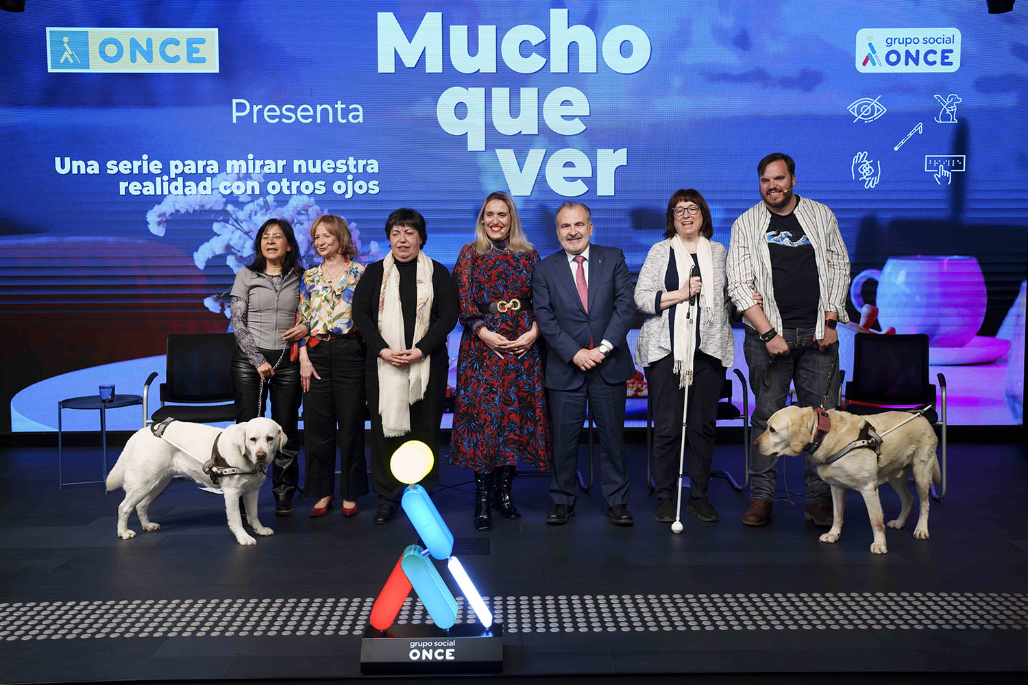 Foto de familia de los participantes en la presentación de Madrid