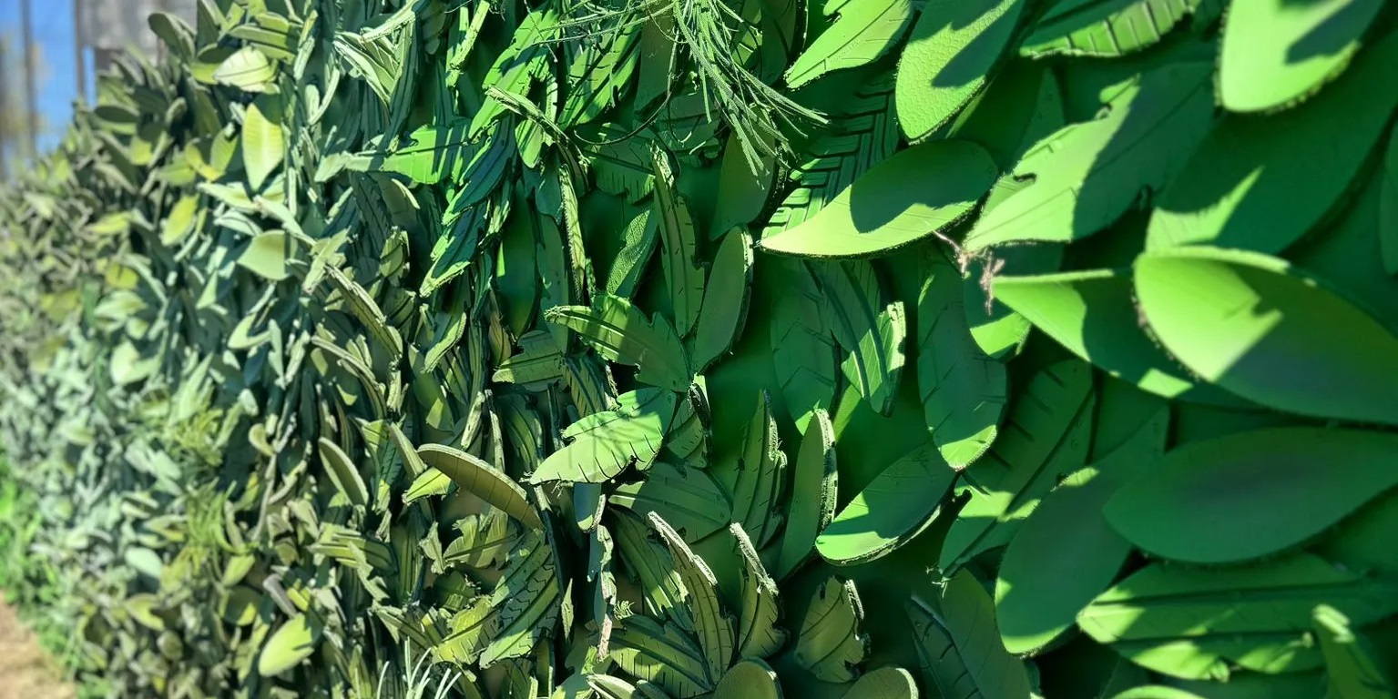 Detalle de la valla descontaminante