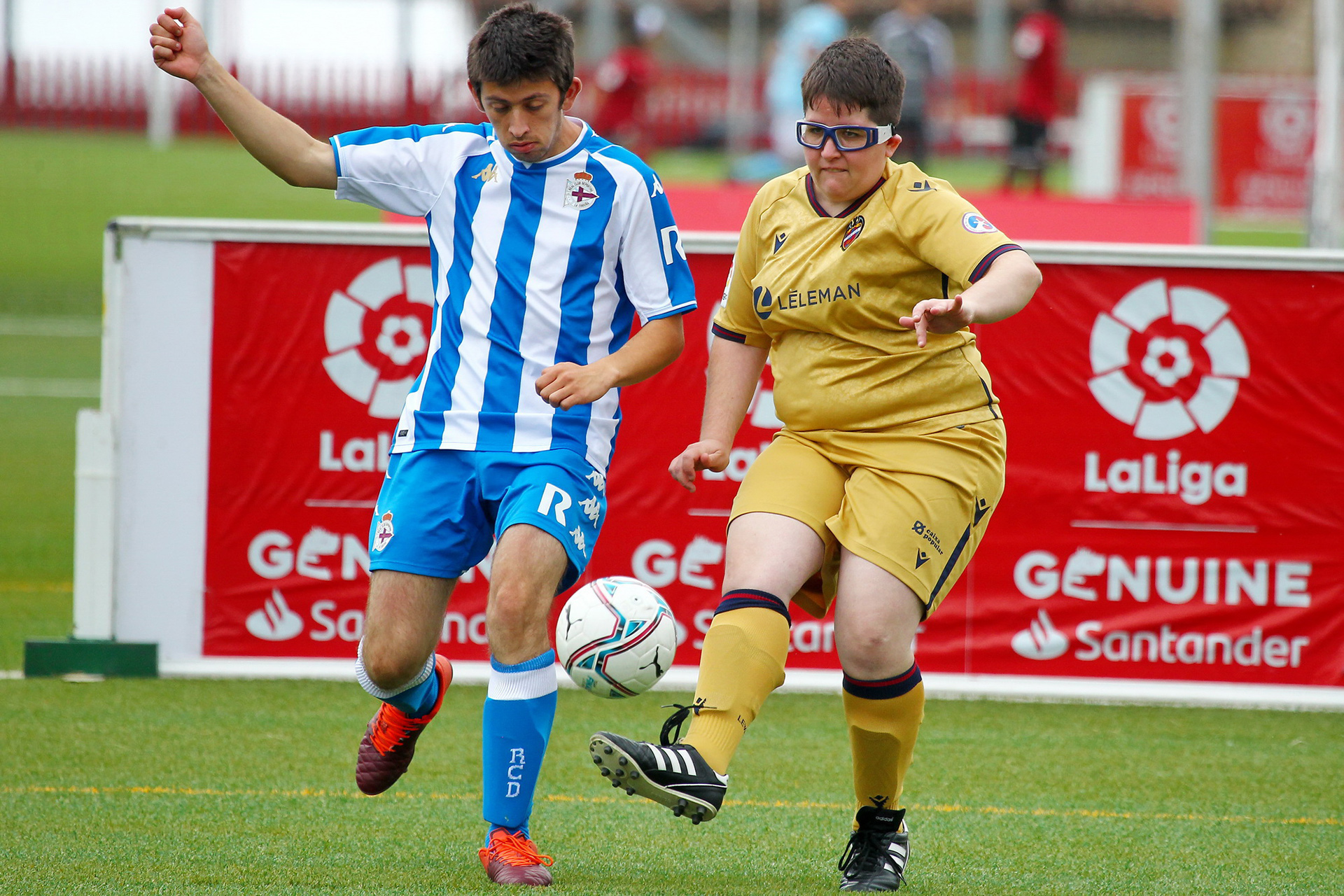 Jugador y jugadora de La Liga Genuine