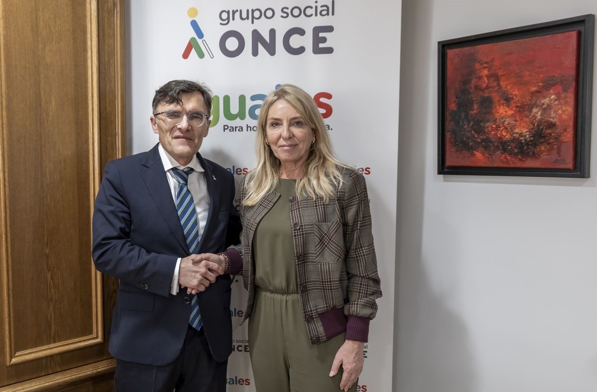 Alberto Durán y Ana Sesé, tras la firma del convenio | Foto de Inserta Empleo Alberto Durán y Ana Sesé, tras la firma del convenio | Foto de Inserta Empleo