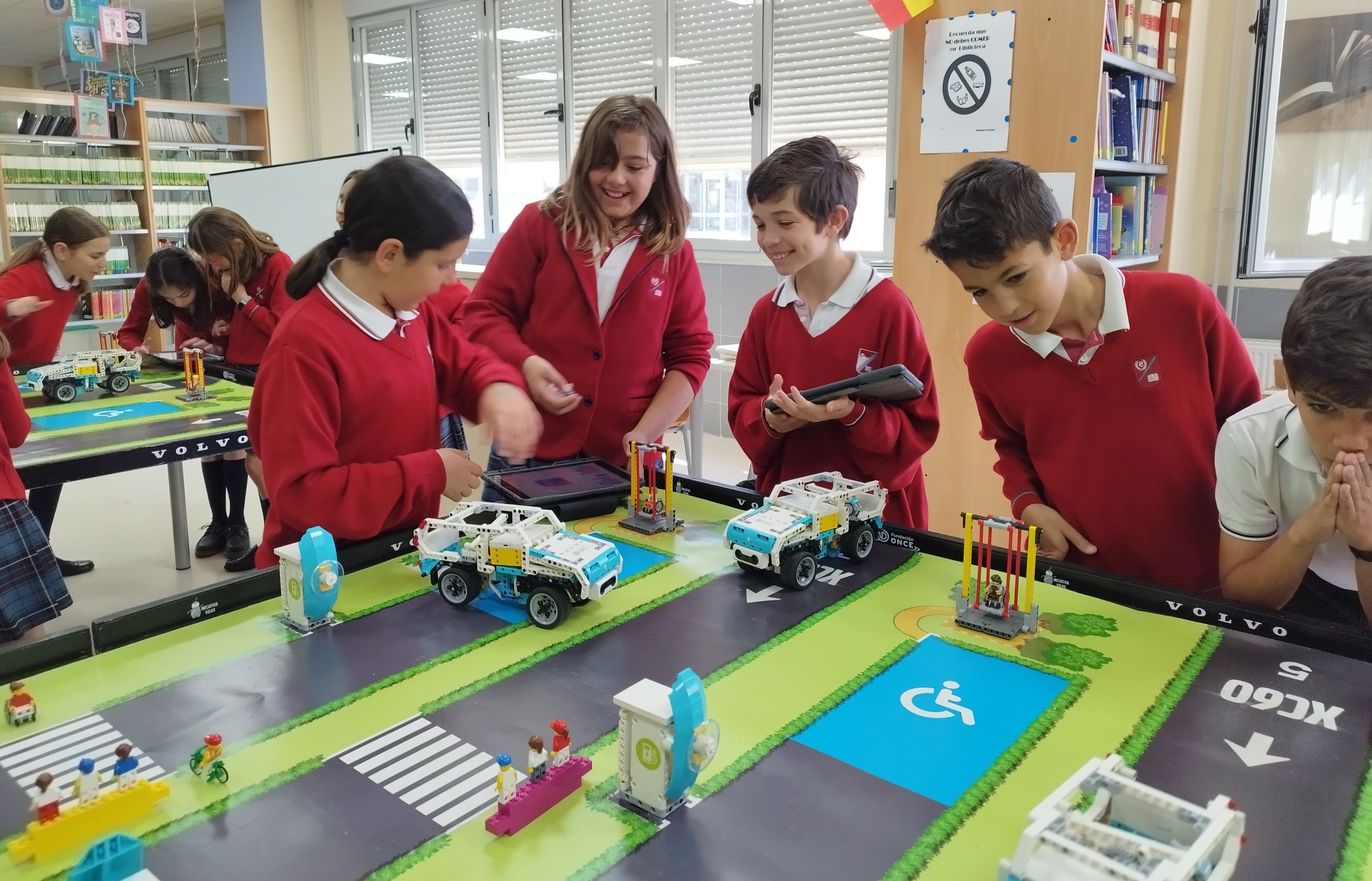 Alumnos participantes en otras ediciones de la iniciativa Volvo