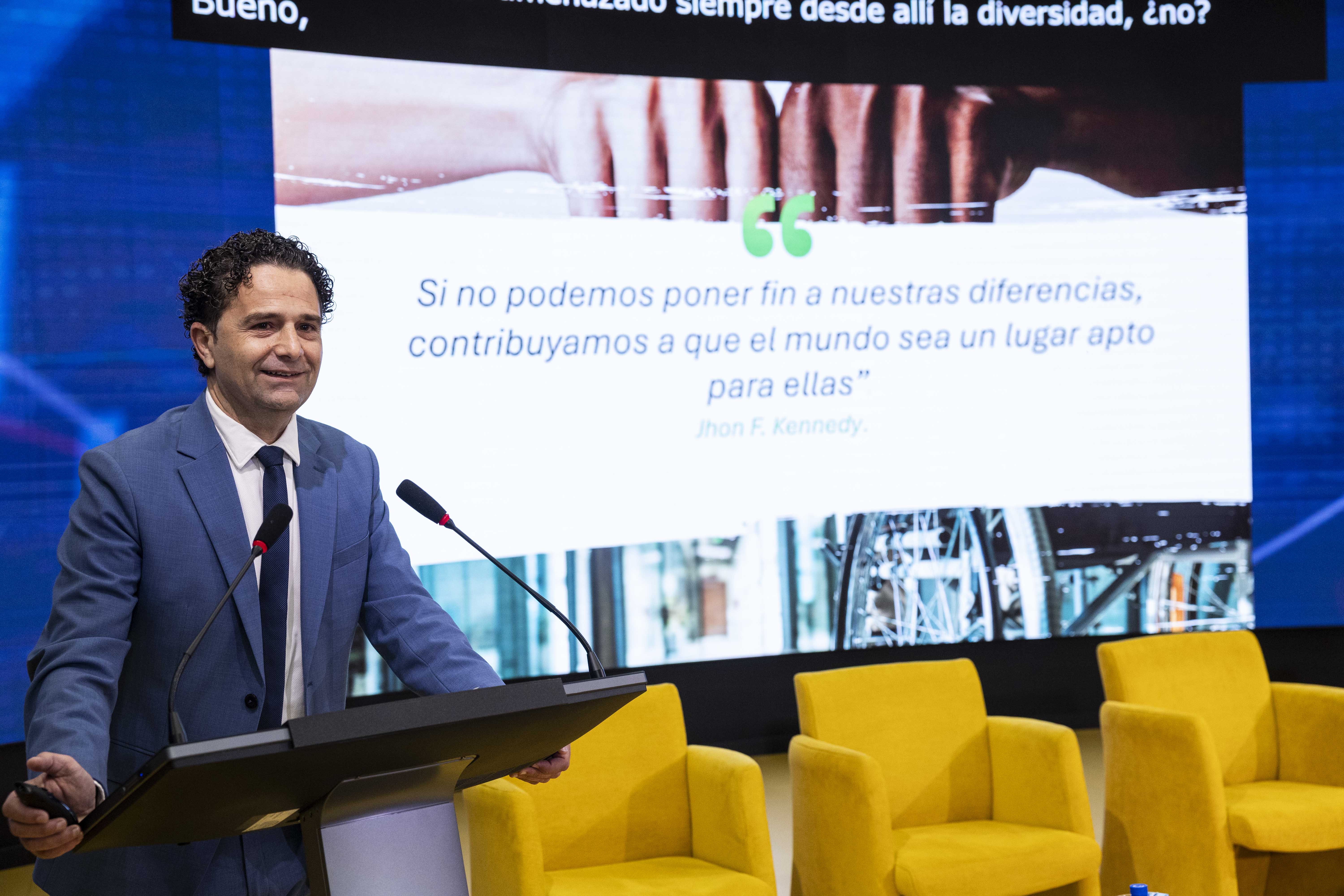 Otro momento de la presentación de los datos por parte de Quífez Foto/ Jorge Villa