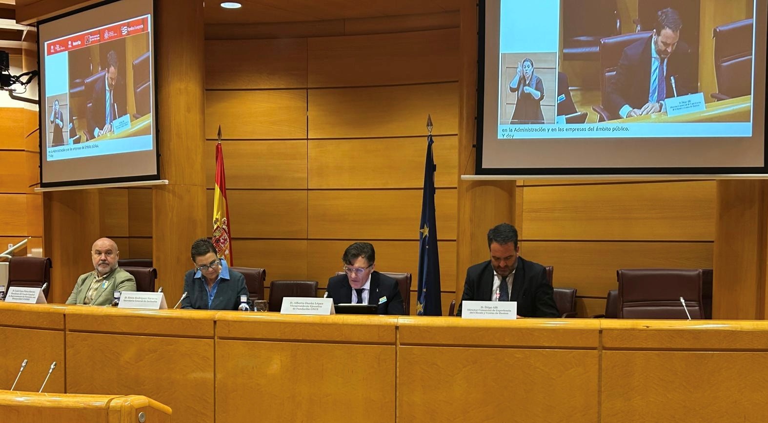 Momento de la inauguración del Foro en el Senado durante la intervención de Alberto Durán