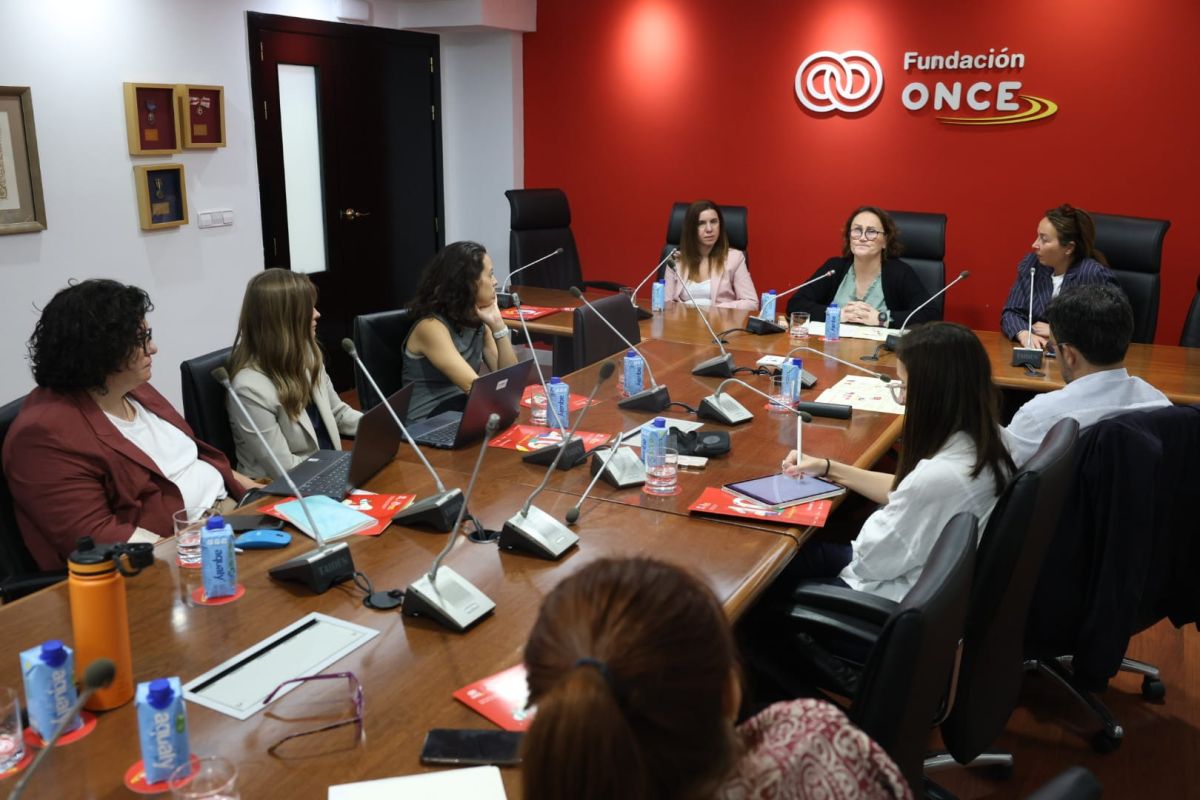 Reunión del Banco Mundial en la sede de Fundación ONCE