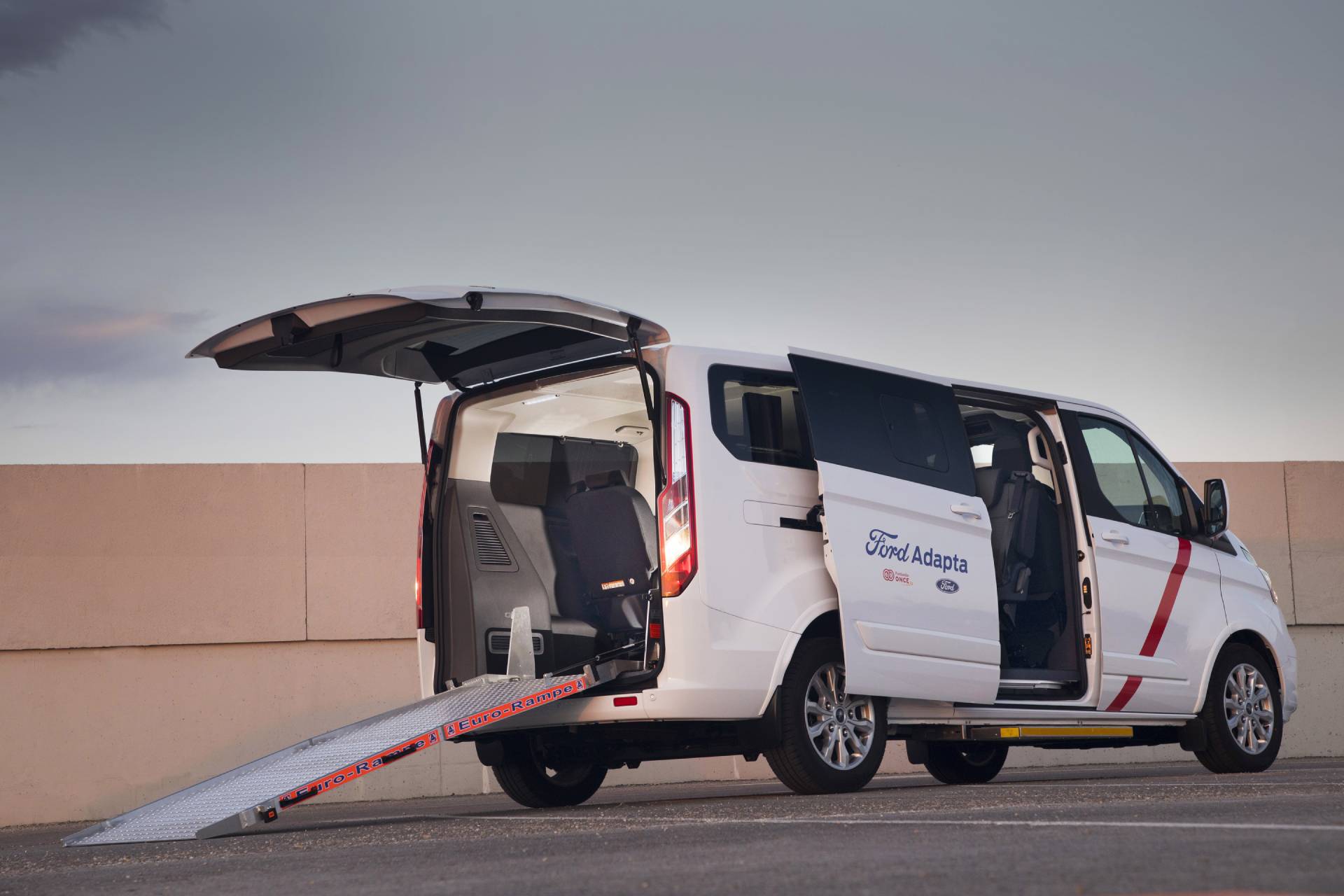 Nueva Ford Tourneo Custom adaptada