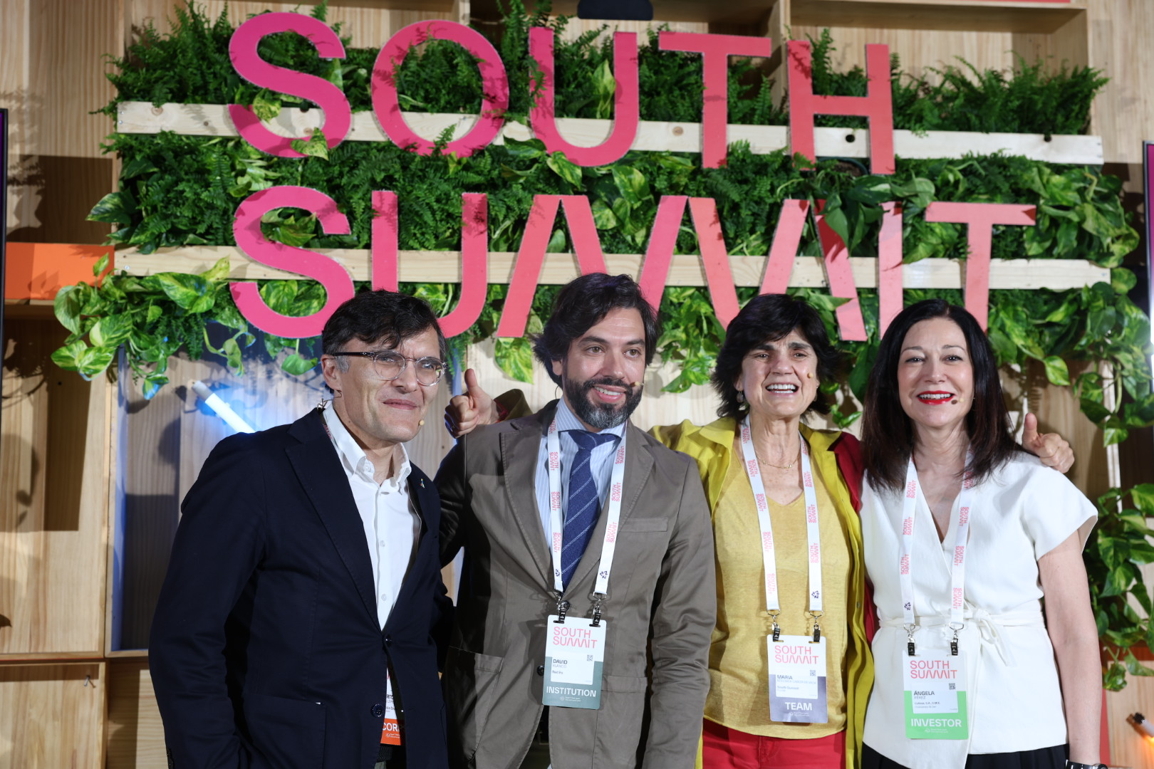 De izda a dcha, Alberto Durán, David Blanco, Maria Benjumea y Ángela Pérez