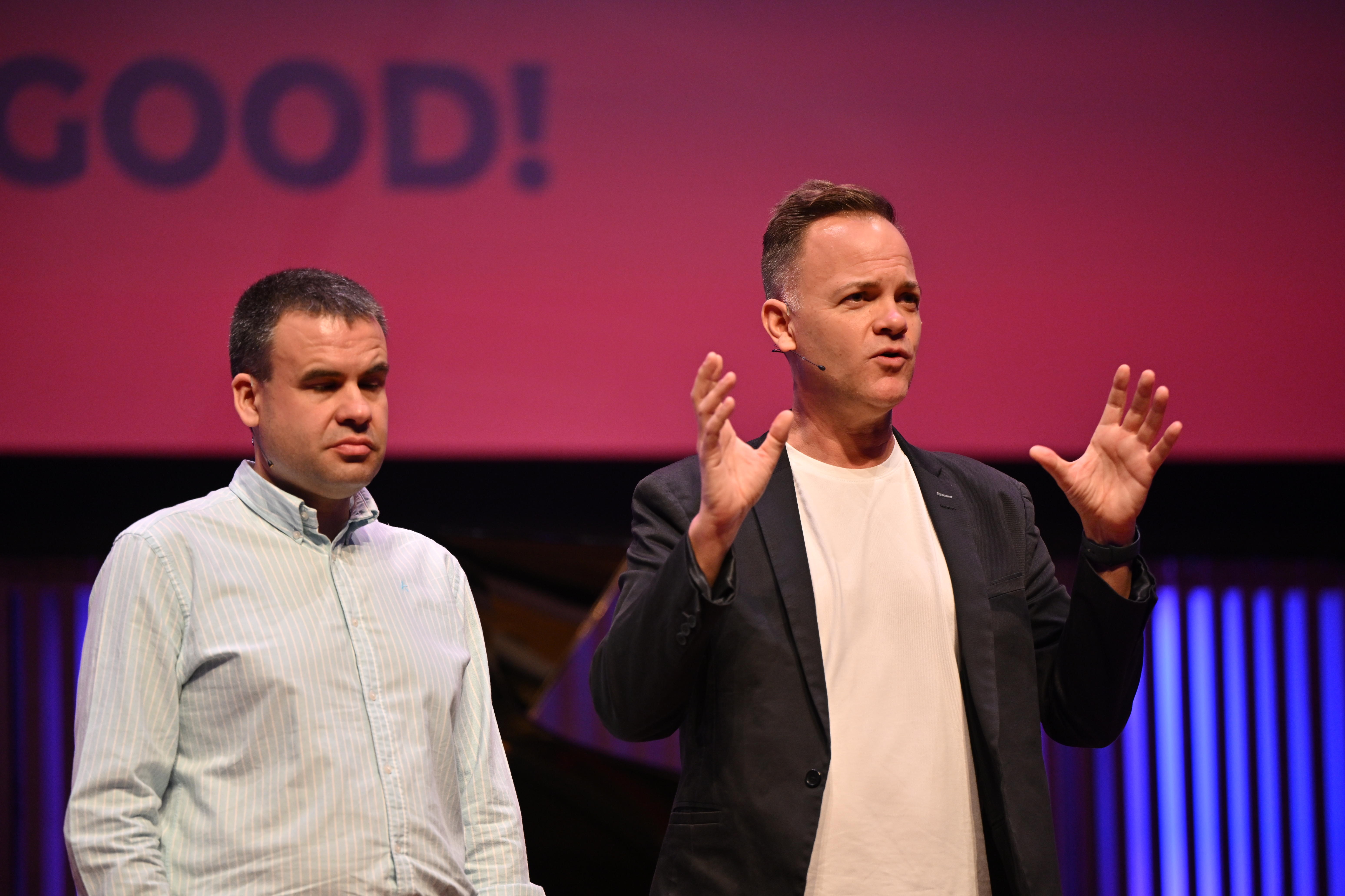 José María Ortiz y Ángel David Martín-Blas durante su presentación
