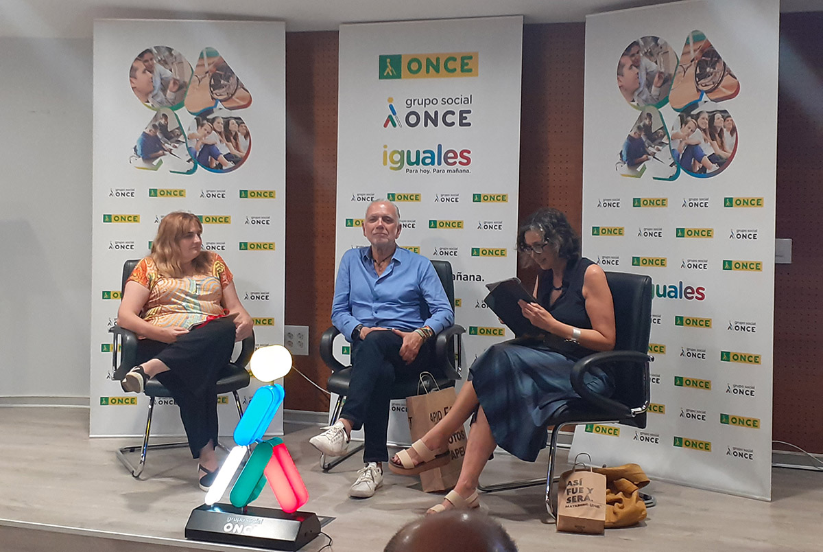 Un momento del encuentro con Juan Ramón Lucas
