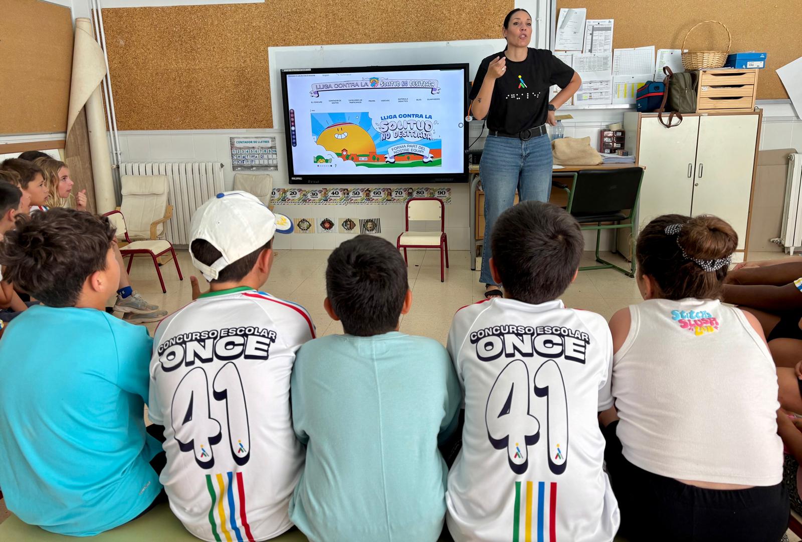 Los estudiantes trabajando en el proyecto