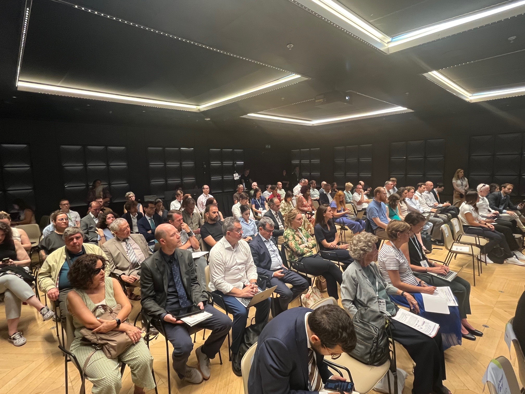 Publico asistente a la jornada en Bruselas