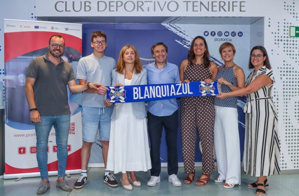 Foto de familia de la presentación del proyecto | Foto de Inserta Empleo