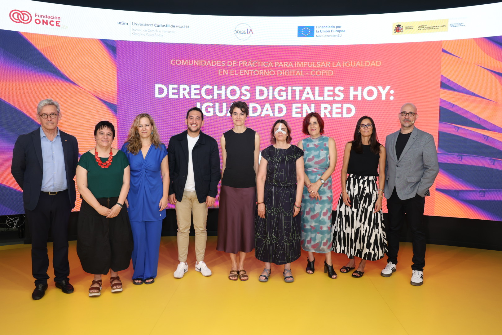 Foto de familia de la inauguración de la jornada