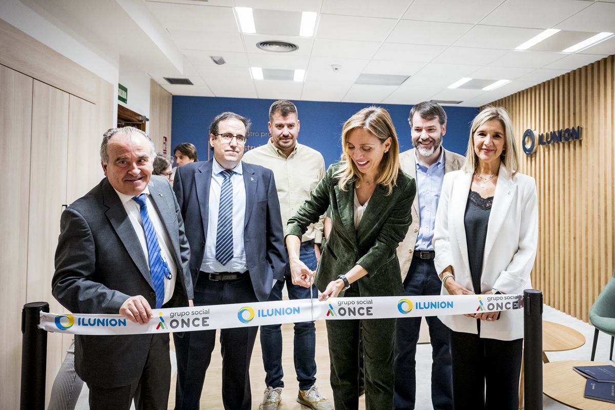 Momento de la inauguración de la nueva sede del Contact Center Alcorcón