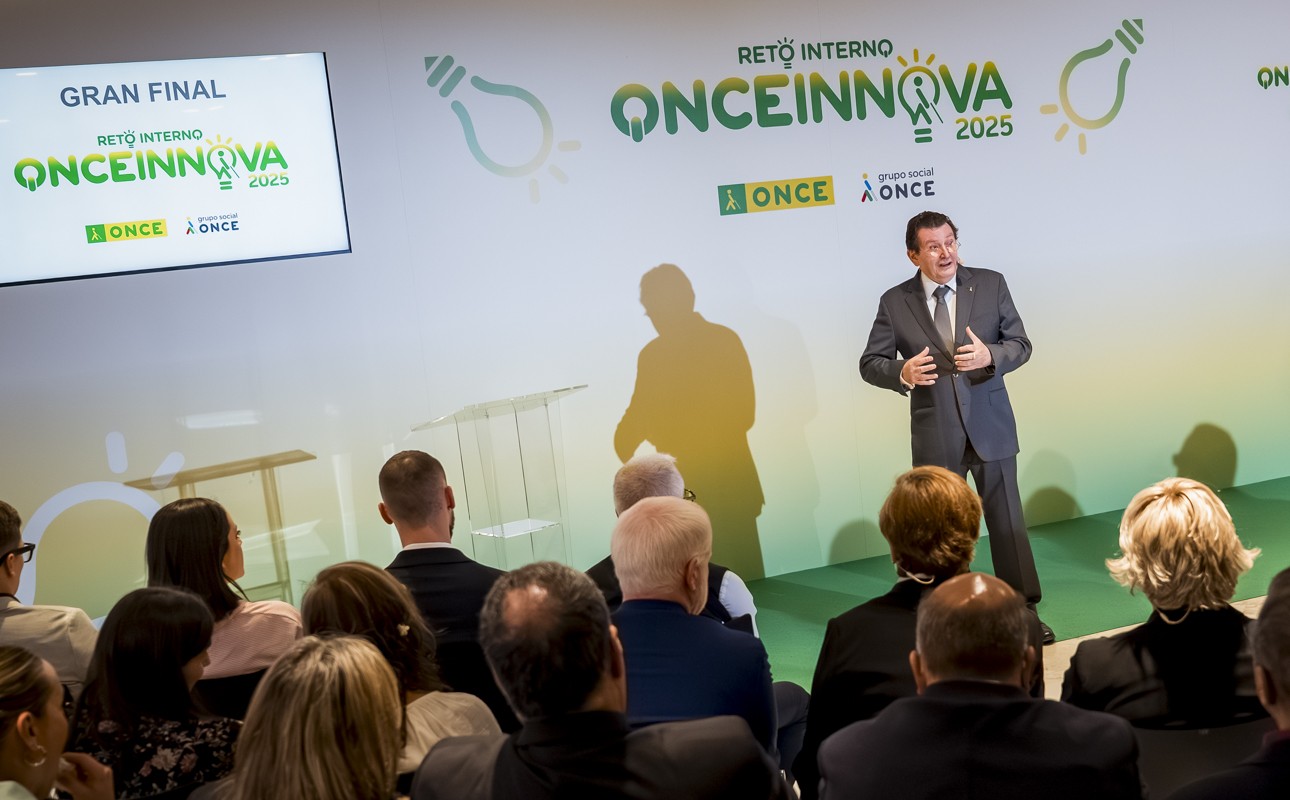 El director general de la ONCE en la gala final del Reto Interno ONCE Innova 2025