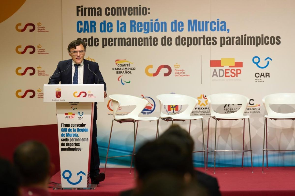 Alberto Durán, presidente del CPE, durante el acto sobre el CAR de Murcia | Foto de Adesp