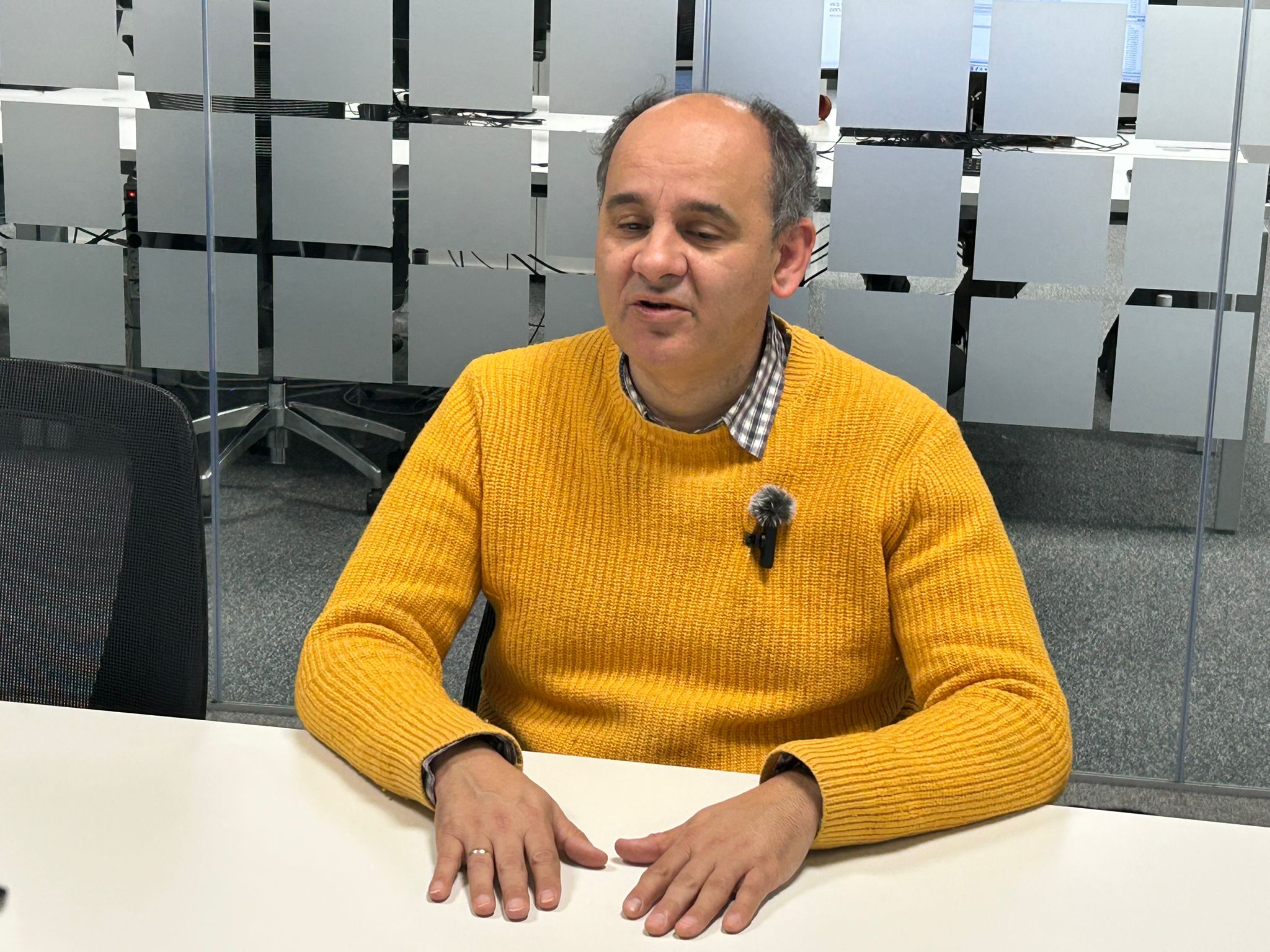 Rubén Domínguez durante la entrevista mantenida en su centro de trabajo en la empresa GMV