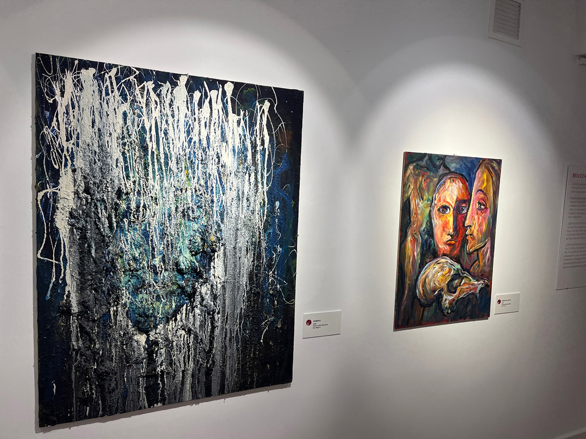 Dos de las pinturas de la exposición 'Otros héroes'