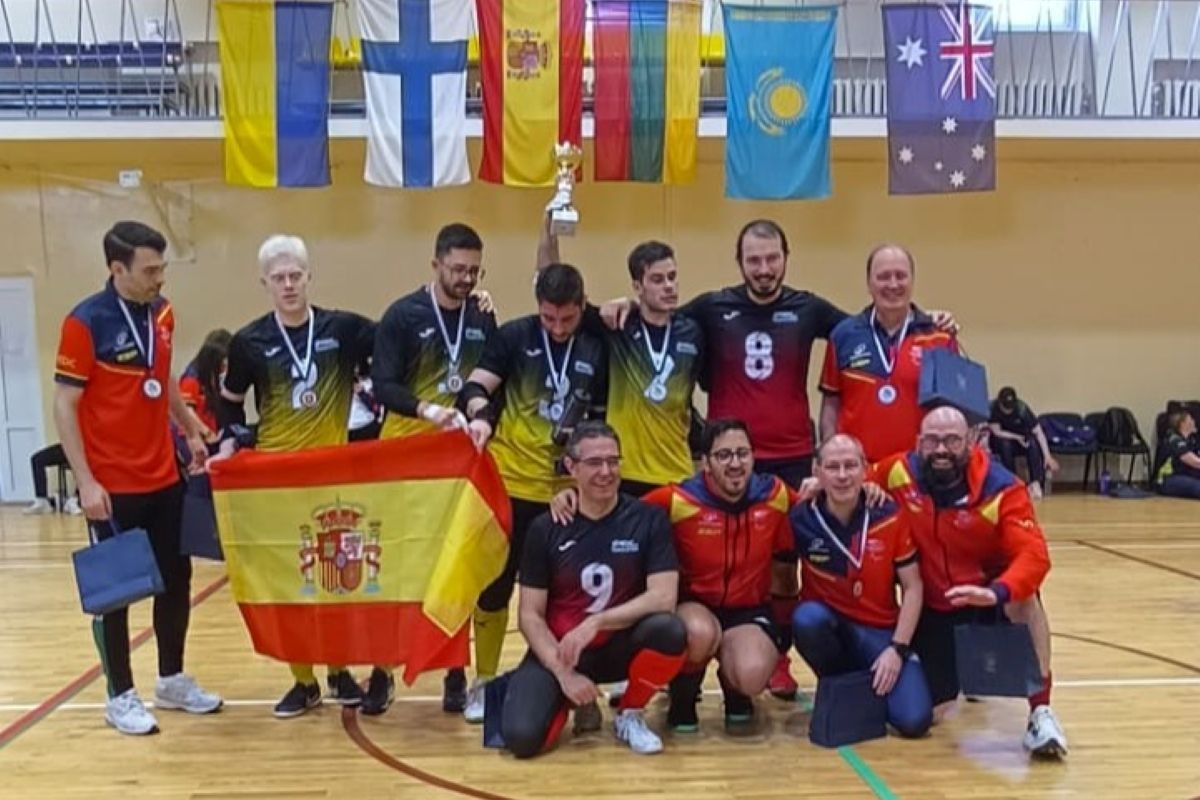 Equipo masculino de goalball con el título de subcampeones en Trakai