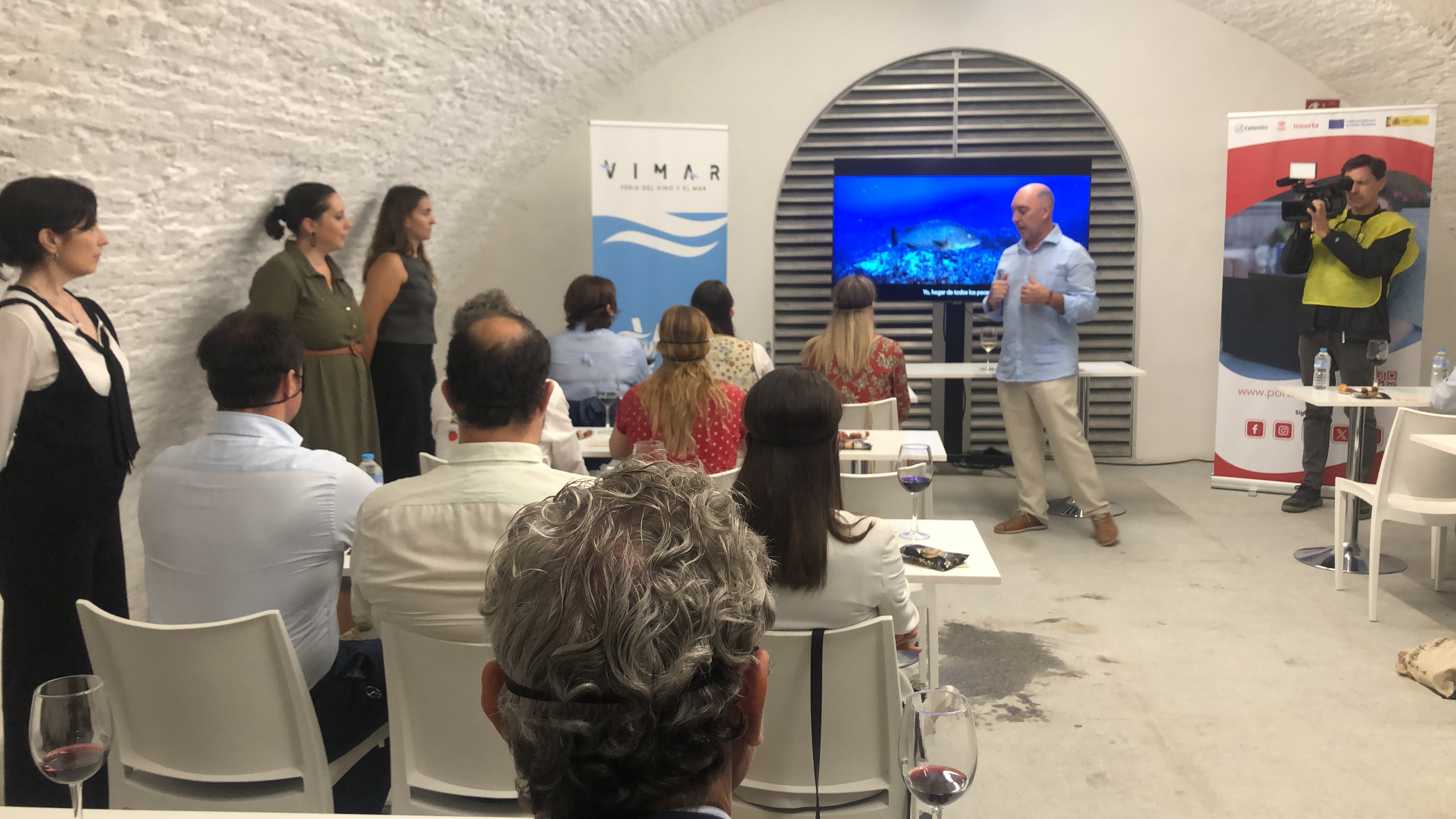 Momento de la explicación de López Aguado durante la cata