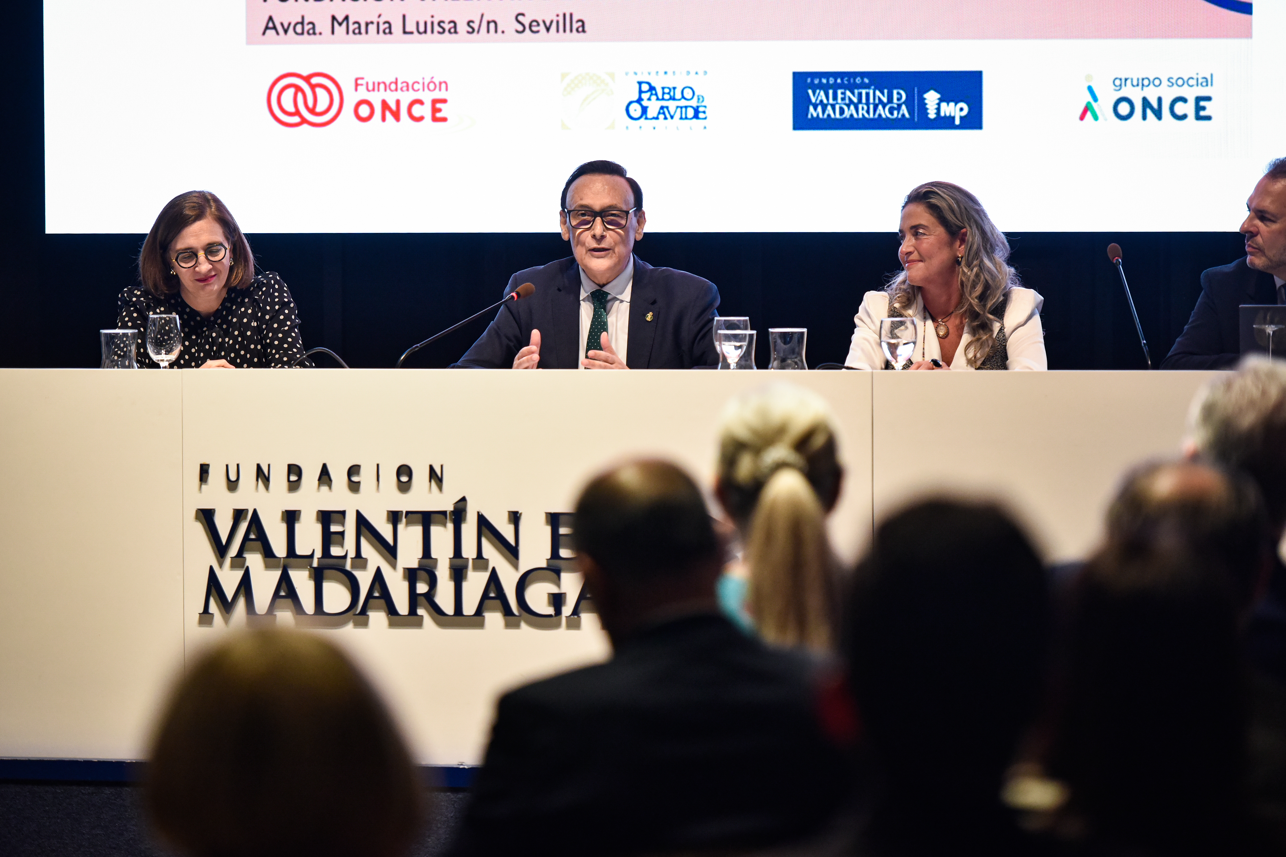 Momento de la presentación del estudio de la UPO