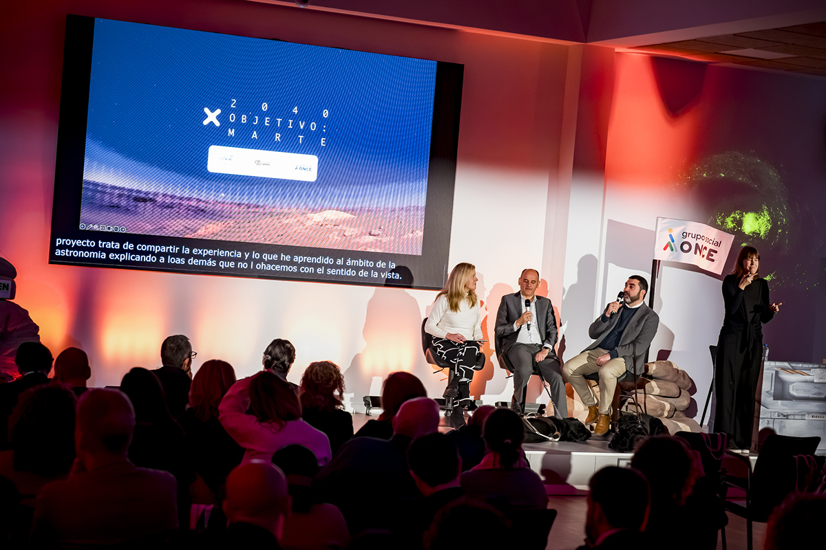 Mesa redonda junto a Rubén Dominguez, matemático del CSI, y Enrique Pérez, científico del CSIC