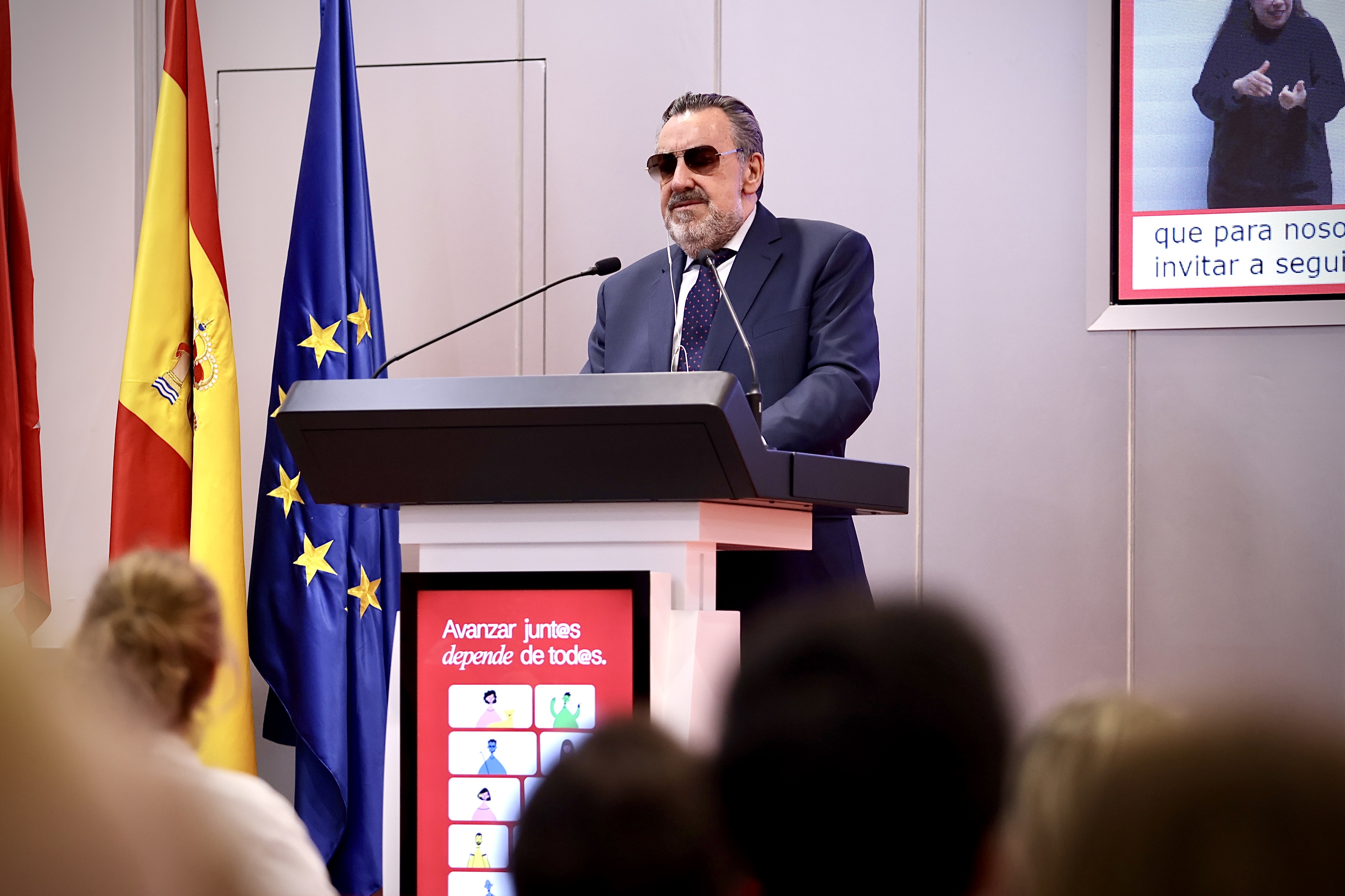 Momento de Miguel Carballeda agradeciendo la labor de las entidades y personas donantes